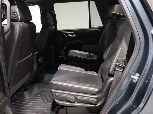 Used 2021 Chevrolet Tahoe Premier w/ Premium Package image 17