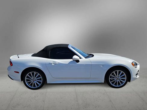 Used 2020 FIAT 124 Spider Lusso w/ Convenience Group image 10