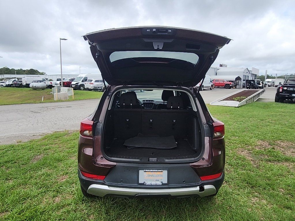 Used 2023 Chevrolet TrailBlazer LT w/ Convenience Package FWD image 29