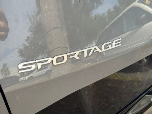 Used 2023 Kia Sportage SX FWD image 3