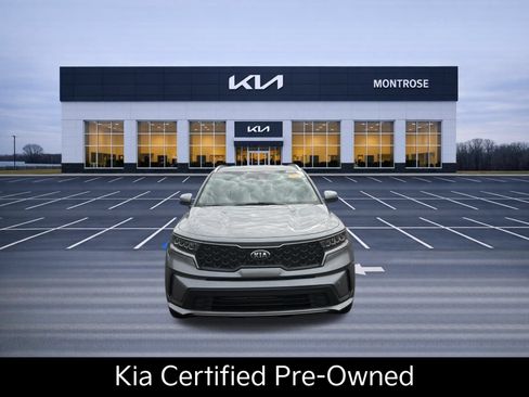 Certified 2021 Kia Sorento S FWD image 2