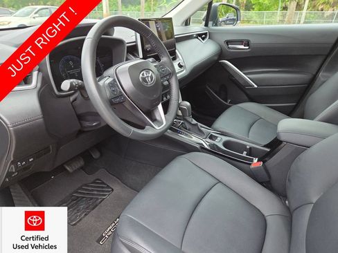 Certified 2025 Toyota Corolla Cross XLE w/ Convenience Package FWD image 26