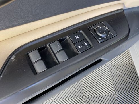 Used 2019 Lexus ES 350 image 10