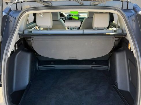 Used 2017 Honda CR-V Touring image 8