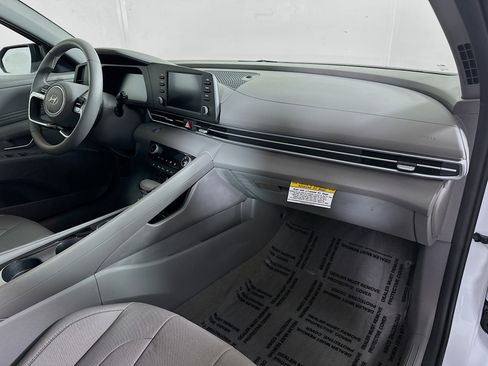 New 2026 Hyundai Elantra SEL Sport Premium image 27