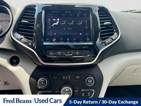 Certified 2021 Jeep Cherokee Limited w/ Elite Package AWD/4WD image 23
