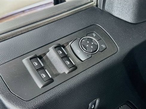 Used 2018 Ford F150 XLT w/ Equipment Group 302A Luxury AWD/4WD image 23
