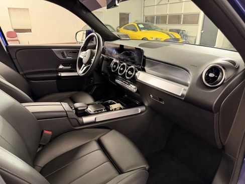 Used 2021 Mercedes-Benz GLB 250 4MATIC image 37