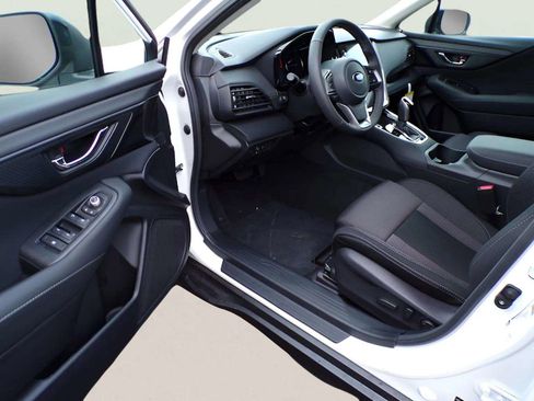 Certified 2025 Subaru Outback Premium image 6