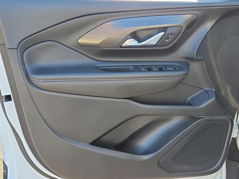 Used 2022 GMC Terrain SLE FWD image 13