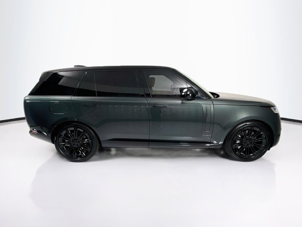 New 2026 Land Rover Range Rover Long Wheelbase SE AWD/4WD image 4