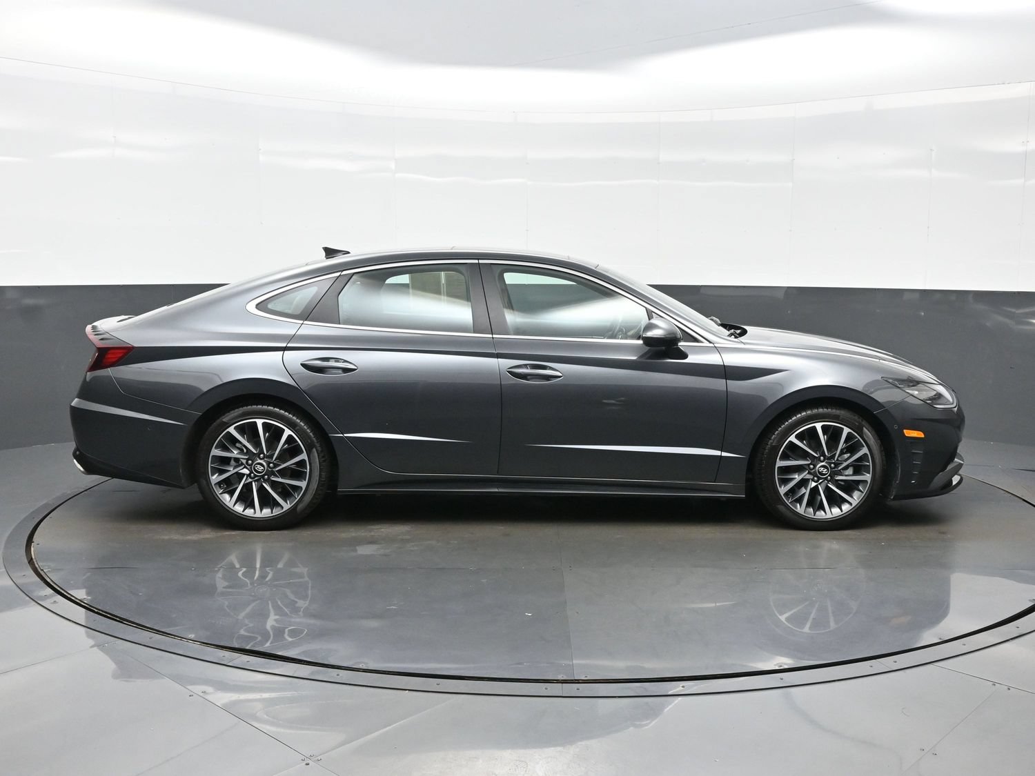 Used 2023 Hyundai Sonata Limited FWD image 7