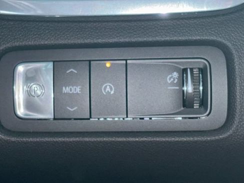 Used 2026 GMC Acadia Elevation w/ Black Edition FWD image 32