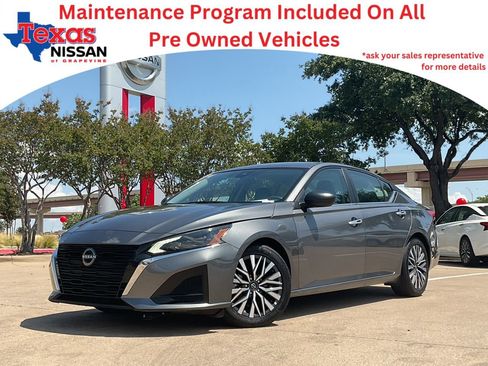 Used 2025 Nissan Altima 2.5 SV FWD image 1