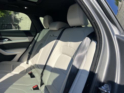 Used 2026 Jaguar F-PACE R-Dynamic S AWD/4WD image 31