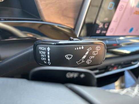 New 2026 Volkswagen Atlas SE image 24