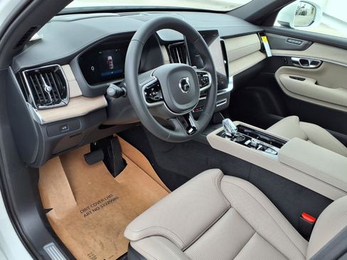 New 2026 Volvo XC90 B5 Ultra w/ Protection Package Premier image 12