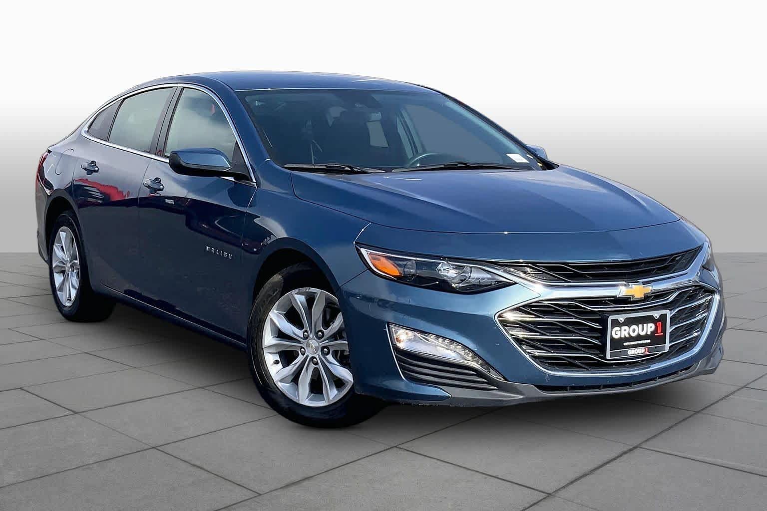 Used 2025 Chevrolet Malibu LT FWD image 3