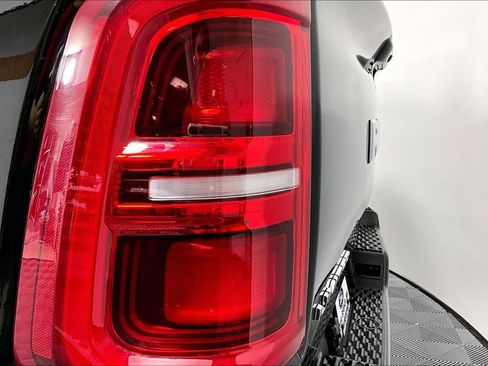 Used 2025 RAM 1500 Limited AWD/4WD image 29