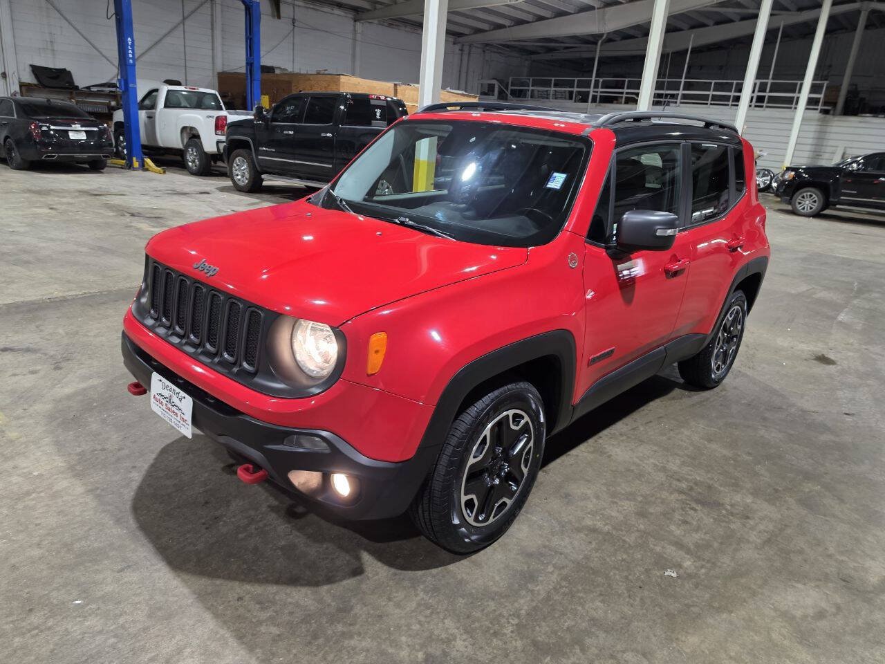 Used 2016 Jeep Renegade Trailhawk w/ Cold Weather Group AWD/4WD image 2