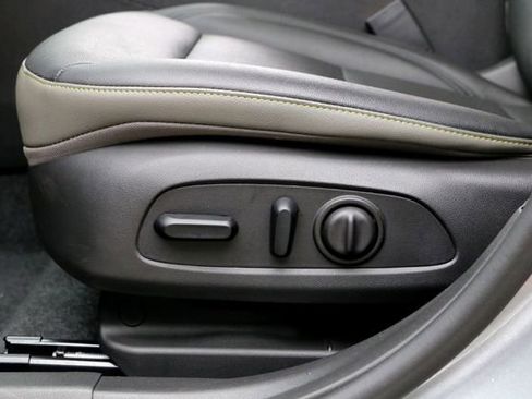 Used 2025 Chevrolet Trax ACTIV w/ Driver Confidence Package FWD image 12