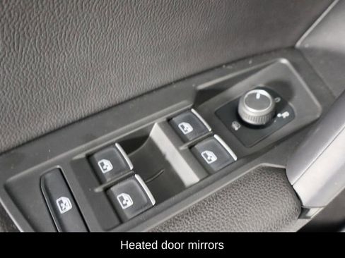 Used 2019 Volkswagen Tiguan SEL image 16