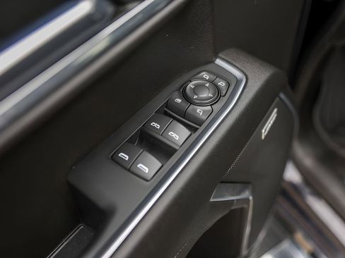 Used 2023 GMC Sierra 1500 SLT w/ SLT Premium Package AWD/4WD image 22
