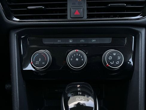 Used 2025 Volkswagen Taos S image 25