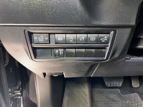 Used 2022 Toyota Tundra SR5 w/ SR5 Convenience Package image 23