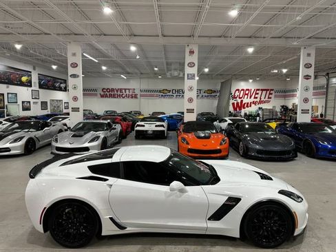 Used 2016 Chevrolet Corvette Z06 w/ Battery Protection Package RWD image 5