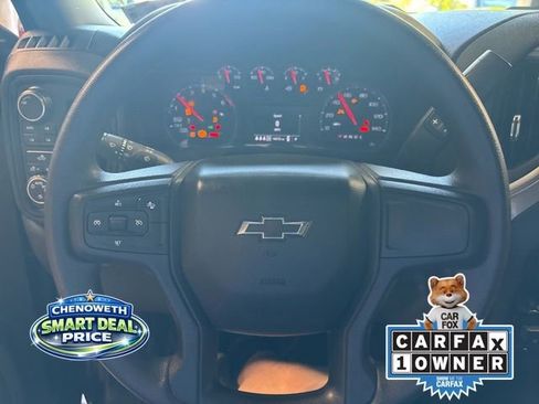 Used 2025 Chevrolet Silverado 1500 Custom Trail Boss w/ Midnight Edition AWD/4WD image 9