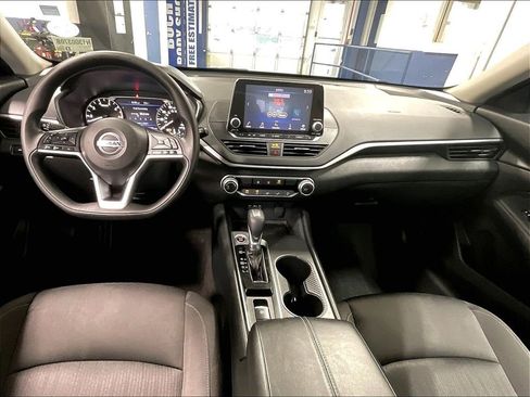 Used 2020 Nissan Altima 2.5 S AWD/4WD image 21