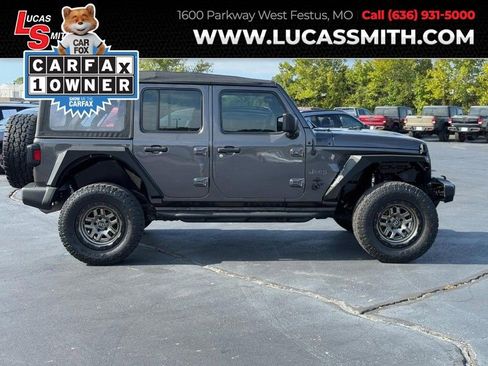 Used 2019 Jeep Wrangler Unlimited Sport image 1