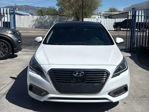 Used 2017 Hyundai Sonata Limited w/ Ultimate Package 02 FWD image 1