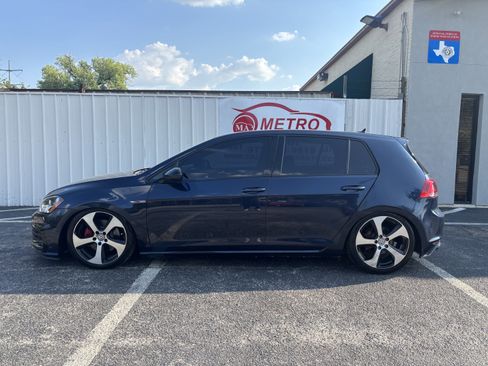 Used 2017 Volkswagen GTI S image 10