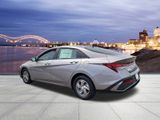 New 2025 Hyundai Elantra SE image 3