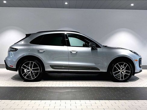 Used 2025 Porsche Macan Turbo image 11
