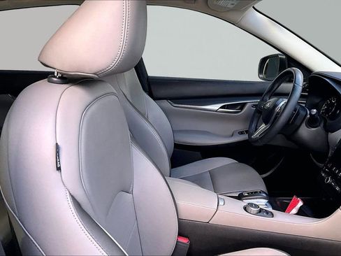 Used 2023 INFINITI QX50 Luxe image 29
