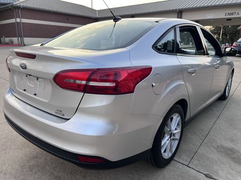 Used 2018 Ford Focus SE image 7
