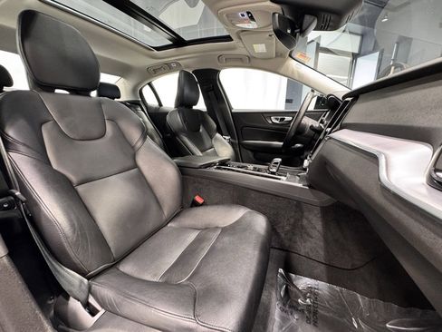 Used 2024 Volvo S60 B5 Core image 28