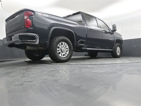 Used 2024 Chevrolet Silverado 2500 LTZ image 39