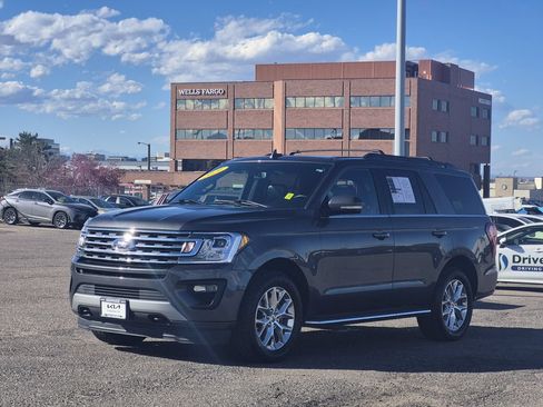 Used 2021 Ford Expedition XLT AWD/4WD image 4