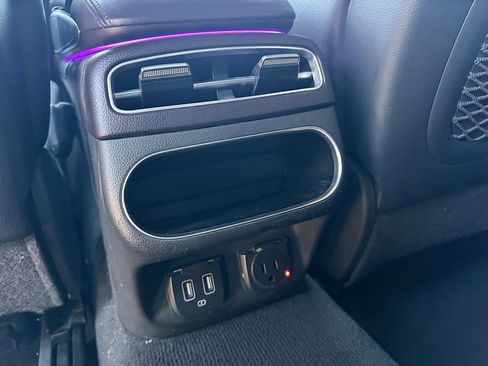 Used 2022 Genesis GV70 2.5T w/ Advanced Package image 13