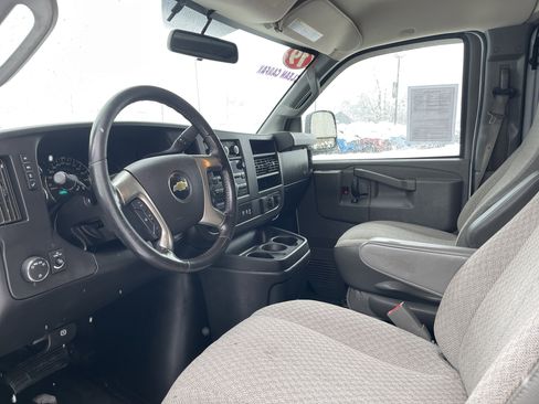 Used 2019 Chevrolet Express 2500 image 11