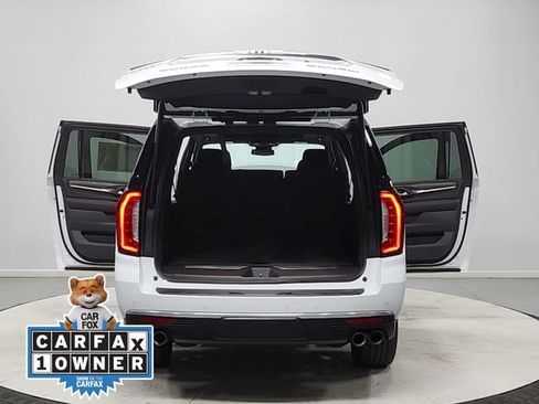 Used 2023 GMC Yukon XL Denali AWD/4WD image 14