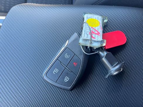 Used 2025 Chevrolet Equinox LT image 22