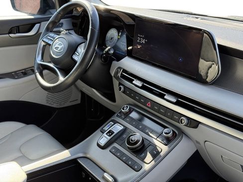 Used 2024 Hyundai Palisade SEL w/ Premium Package image 17