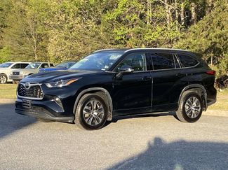 Used 2022 Toyota Highlander XLE video 1