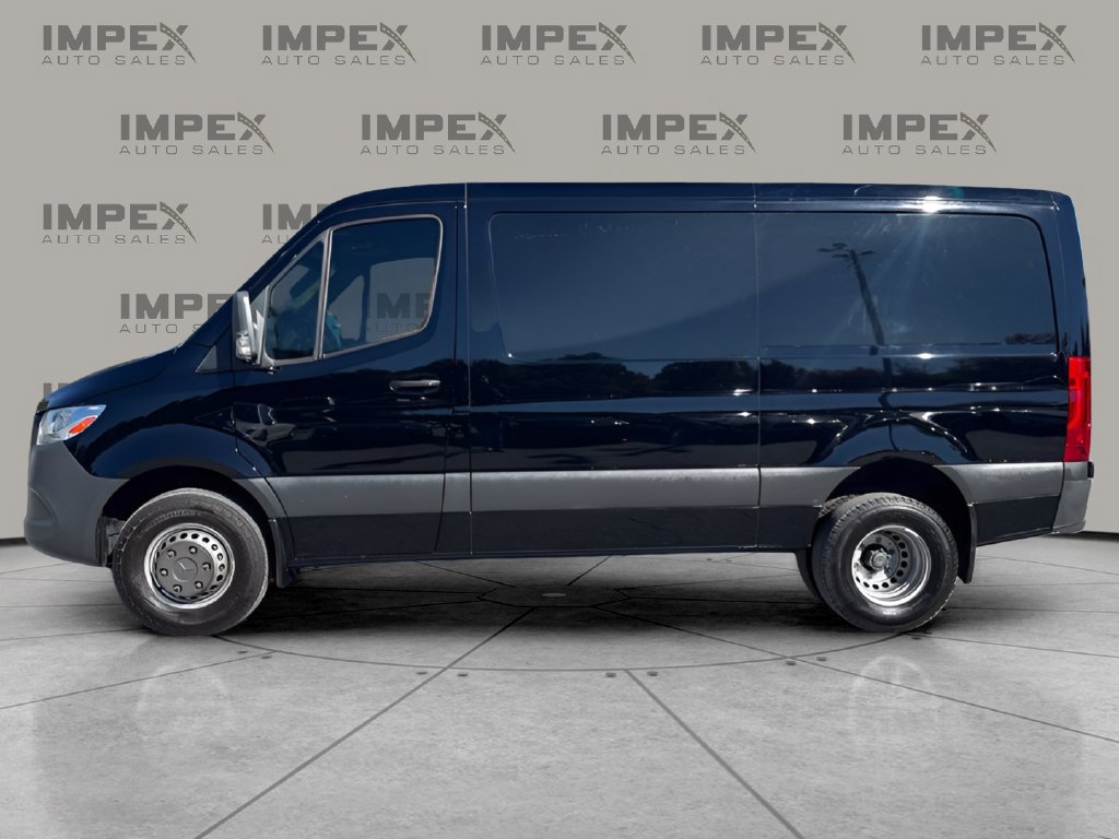 Used 2021 Mercedes-Benz Sprinter 4500 image 2