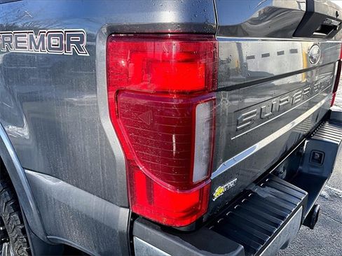 Used 2022 Ford F250 Lariat w/ Tremor Off-Road Package image 32